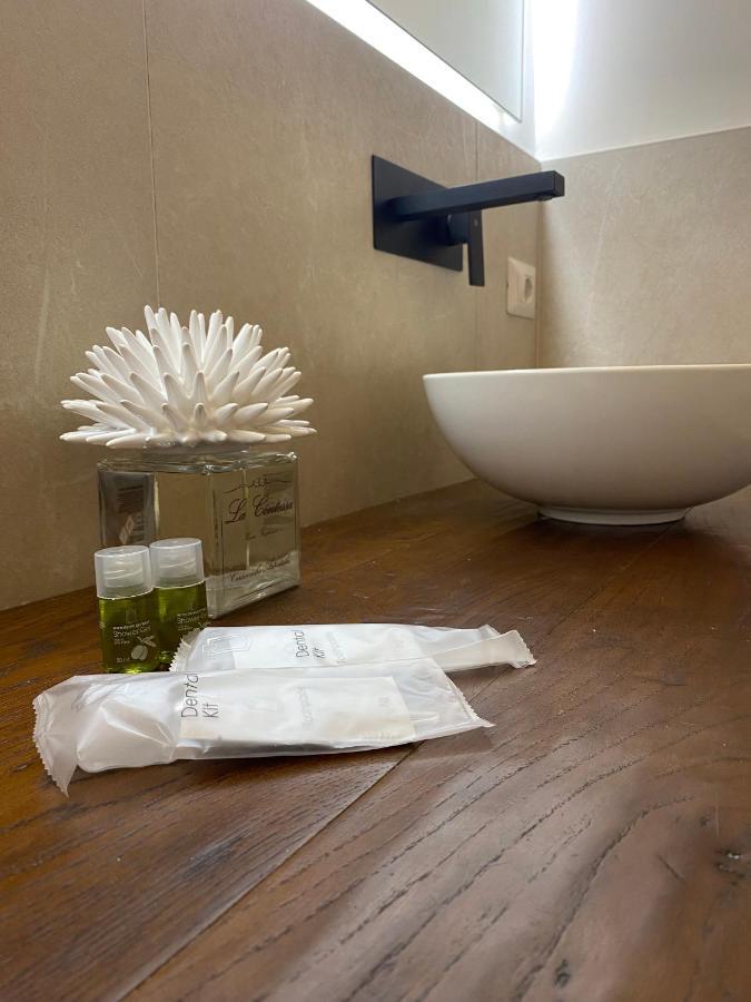 Al 22 Suite & Spa Luxury Experience โปลีญาโนอามาเร ภายนอก รูปภาพ